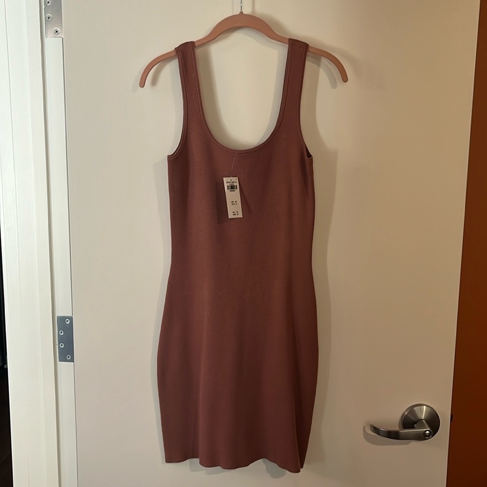 NWT Knit Abercrombie Knee-length dress, size medium petite